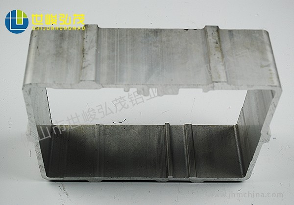 3000T機(jī)大方管工業(yè)鋁合金型材-1